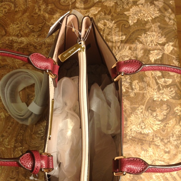 Authentic Michael Kors bag - Picture 8 of 8